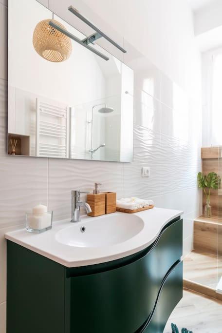 Ferienwohnung New Jungle & Charming Flat - Zona De Angeli Mailand Exterior foto