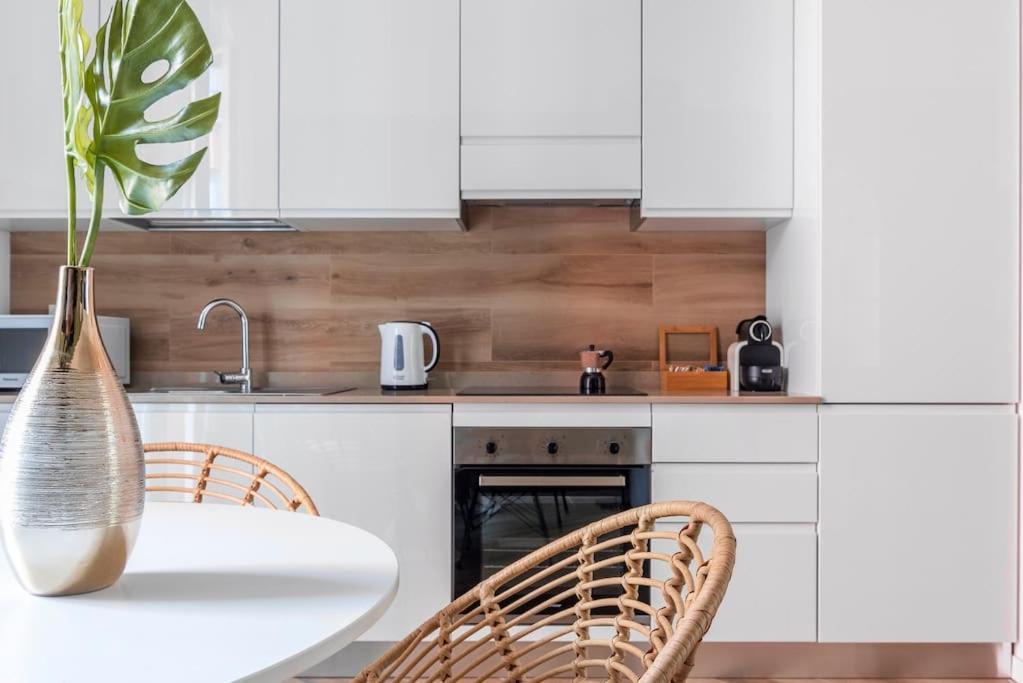 Ferienwohnung New Jungle & Charming Flat - Zona De Angeli Mailand Exterior foto