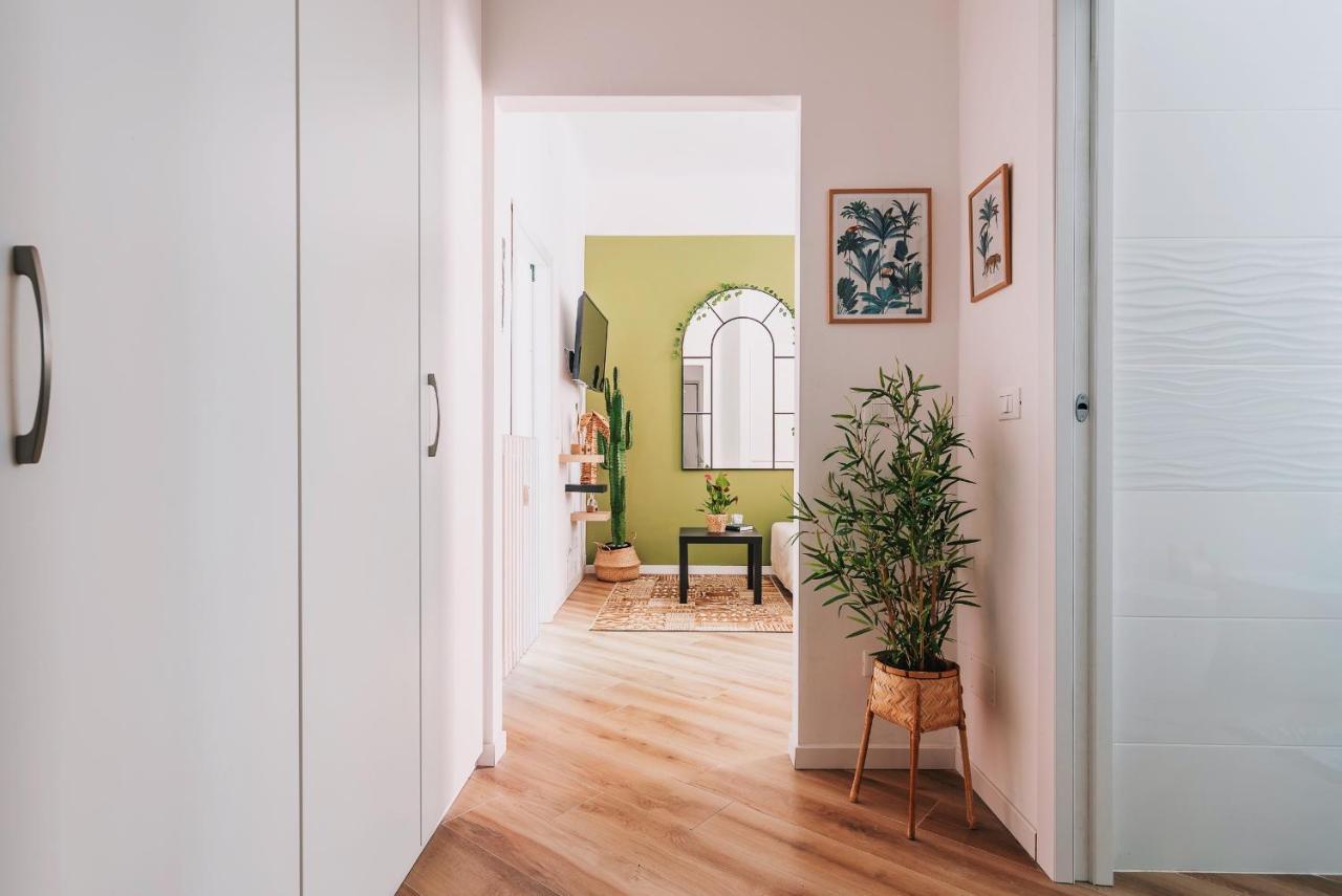 Ferienwohnung New Jungle & Charming Flat - Zona De Angeli Mailand Exterior foto